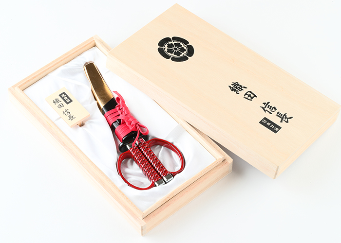 Cardboard Scissors  NIKKEN CUTLERY is cutlery maker. scissors, nail  clippers, kitchen knife, KATANA series for gift.